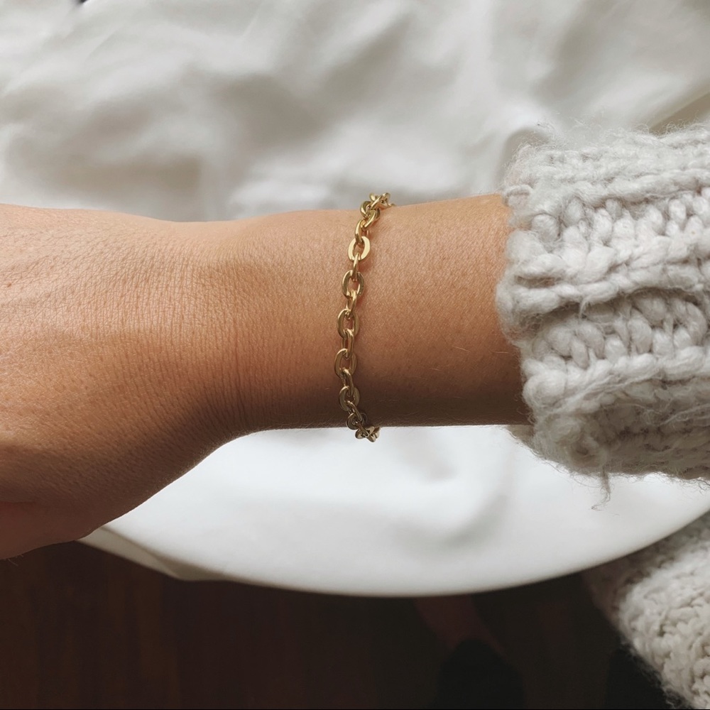 18k gold chain link stacking bracelet